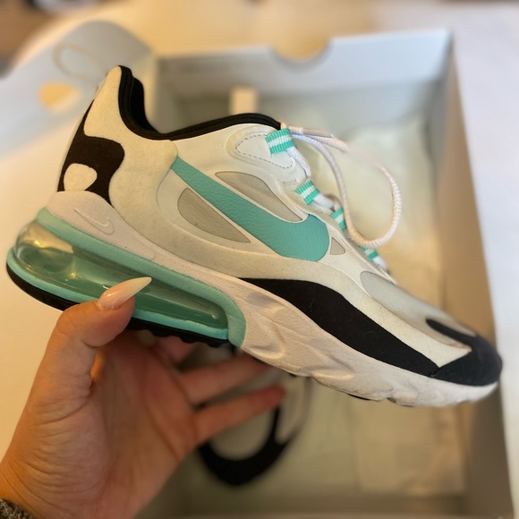 W Air Max 270 React/ Photon Dust/ Aurora Green-White/ Size 6 - Picture 1 of 9